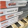 Image 2 : 136 SQUARE FEET OF GOODFELLOW DREAMFLOOR LAMINATE FLOORING