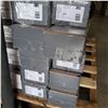 Image 3 : 136 SQUARE FEET OF GOODFELLOW DREAMFLOOR LAMINATE FLOORING