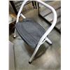 Image 2 : SINGLE STEP AND FOLDING CHAIR