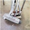 Image 3 : 2 BUNDLES OF GOLF PUTTERS