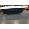 Image 2 : ENAMELED CAST IRON TUB