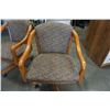 Image 2 : 2 OAK ROLLING CHAIRS