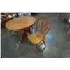 Image 2 : ROUND OAK PAW FOOT DINING TABLE W/ 2 LEAFS AND 3 CHAIRS
