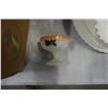 Image 3 : BOX OF WHITE AND MILK GLASS SERVING PIECES