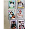 Image 2 : LOT OF VINTAGE BASEBALL CARDS 1960S TO 80S