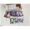 Image 1 : BOX OF BASEBALL CARDS