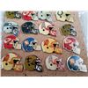 Image 3 : 20 VINTAGE 1980S STARLINE NFL TEAM HELMET PINS