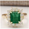 Image 1 : 3.21 CTW Natural Emerald And Diamond Ring In 18K Yellow Gold