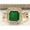 Image 1 : 3.13 CTW Natural Emerald And Diamond Ring In 18K Yellow Gold