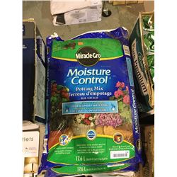 MiracleGro Moisture Control Potting Mix (17.6L)