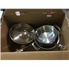 Image 2 : Kirkland Stainless Steel Cookware Set