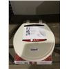 Image 1 : Mayfair Enamelled Wood Toilet Seat