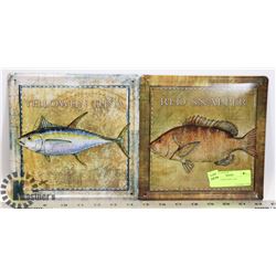 2 METAL FISH DISPLAYS
