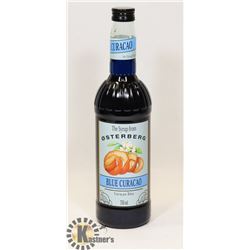 BOTTLE OF BLUE CURACAO SYRUP DRINK FLAVOURING