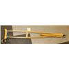 Image 1 : WOODEN CRUTCHES WITH ADJUSTABLE HEIGHT