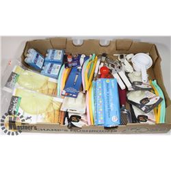 FLAT OF ASSORTED KITCHEN ITEMS