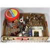 Image 1 : FLAT OF ASSORTED COLLECTIBLES INCLUDING BELT