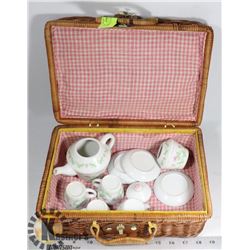 SMALL TEA SET IN A BASKET