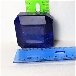 SQUARE CUT 641.40 NATURAL SAPPHIRE GEMSTONE.
