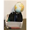 Image 1 : LAPTOP BAG AND 8 BINDERS WITH A GLOBE