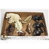 Image 1 : FLAT OF ASSORTED ANIMAL FIGURES INCLUDING BEARS,