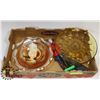 Image 1 : TRAY WITH CARNIVAL GLASS TOBY MUG AND RCMP