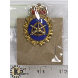 CDN FORCES LAND ENGINEERING CAP BADGE