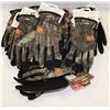 Image 1 : BOX WITH 12 PAIRS OF SZ M CAMOUFLAGE GLOVES