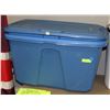 Image 1 : SET OF TWO LARGE PLASTIC STORAGE BINS
