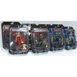 BOX OF 8 BATTLESTAR GALACTICA  ACTION FIGURES