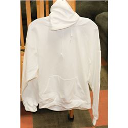 QUALITY WHITE GILDAN SIZE LARGE HOODIE