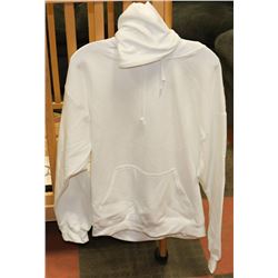 QUALITY WHITE GILDAN SIZE LARGE HOODIE