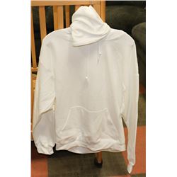 QUALITY WHITE GILDAN SIZE MEDIUM HOODIE