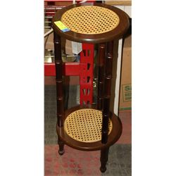 ROUND DECOR TABLE BROWN WITH WICKER TOP
