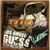 Image 1 : BOX WITH 8 PURSES INCL. LOS ANGELES GUESS