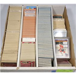 3200 COUNT BOX OF 1970S/1980S/1990S NHL CARDS