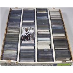 3200 COUNT BOX OF NHL CARDS