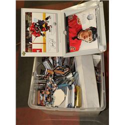 TOTE WITH PACKS OF TRADING CARDS