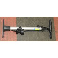 CCM DUAL SIZE BIKE PUMP WITH GAUGE