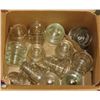 Image 1 : BOX OF CLEAR INSULATORS