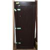Image 1 : GUN CABINET WITH KEYS TO LOCK