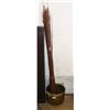 Image 1 : BRASS POT WITH 2 BUNDLES DECORATIVE STICKS