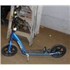 Image 1 : BIG WHEEL SCOOTER WITH HAND BRAKE