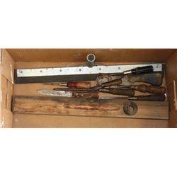 24 " ANTIQUE STANLEY WOODEN LEVEL , WOOD