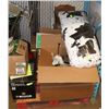 Image 1 : PALLET OF HOUSEHOLD MISC INCL PILLOWS,