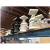 Image 2 : SHELF LOT OF ASSORTED BLACK, WHITE AND GOLD DECORATIVE VASES