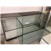 Image 1 : 3 ASSORTED STYLE/SIZE HORIZONTAL DISPLAY CASES