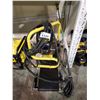 Image 1 : KARCHER 2000PSI PRESSURE WASHER AND ROLLING MECHANICS SEAT