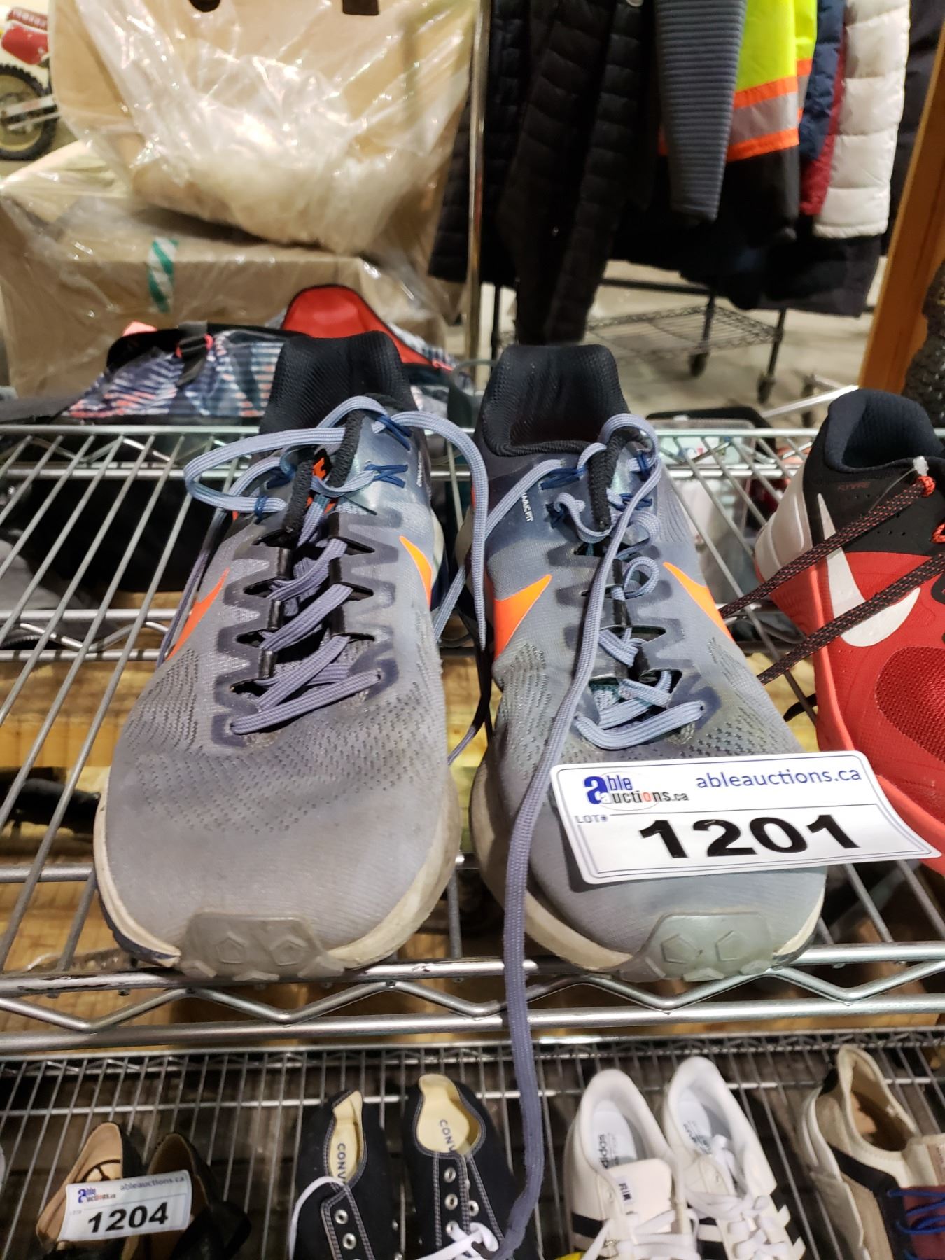 NIKE SIZE 13 SHOES - Able Auctions