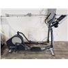 Image 2 : LIFE FITNESS X1 ELLIPTICAL NO KEY